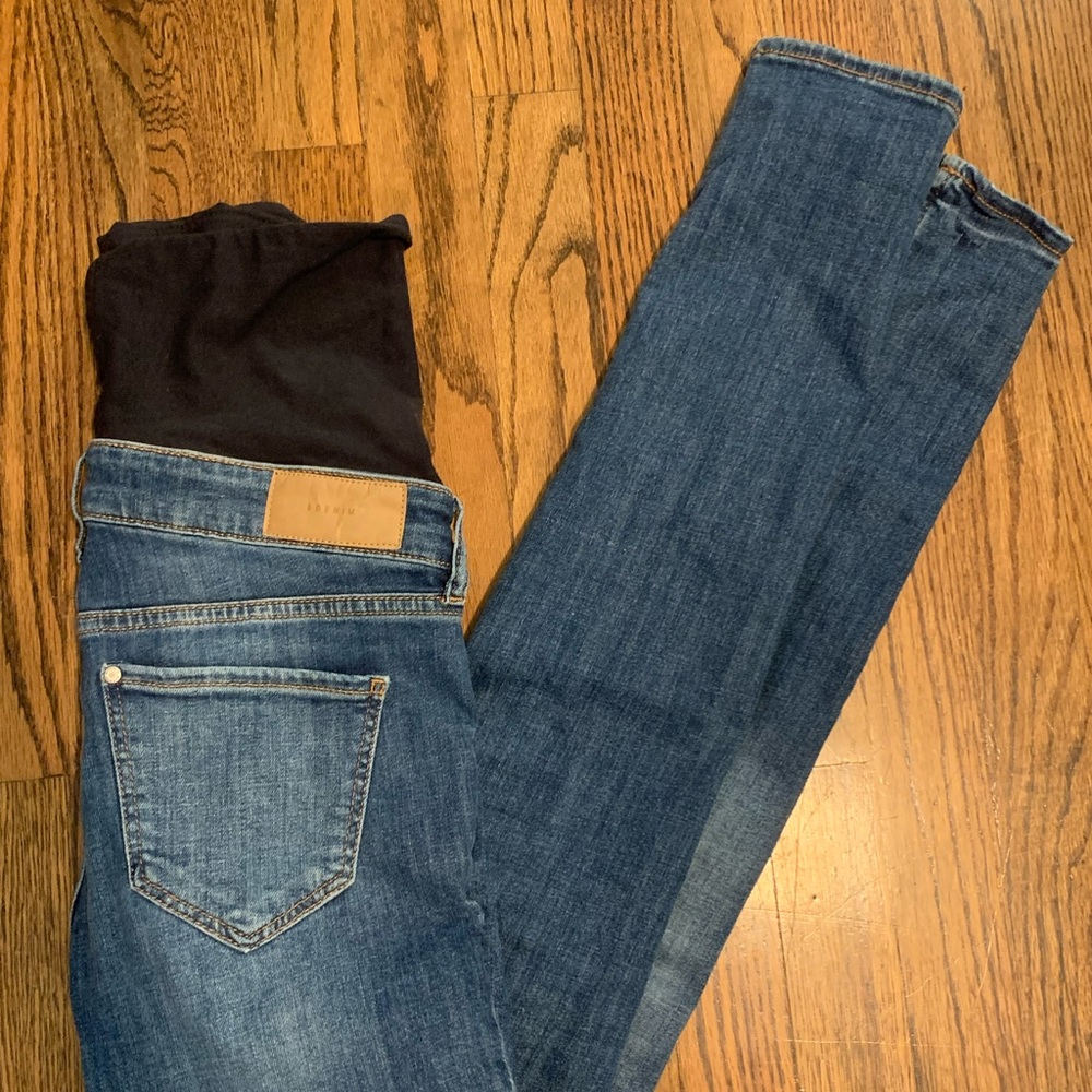 4 pairs of h&m maternity jeans